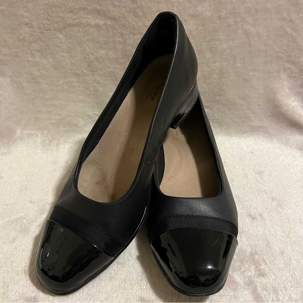Clark’s ultimate comfort collection size 8.5